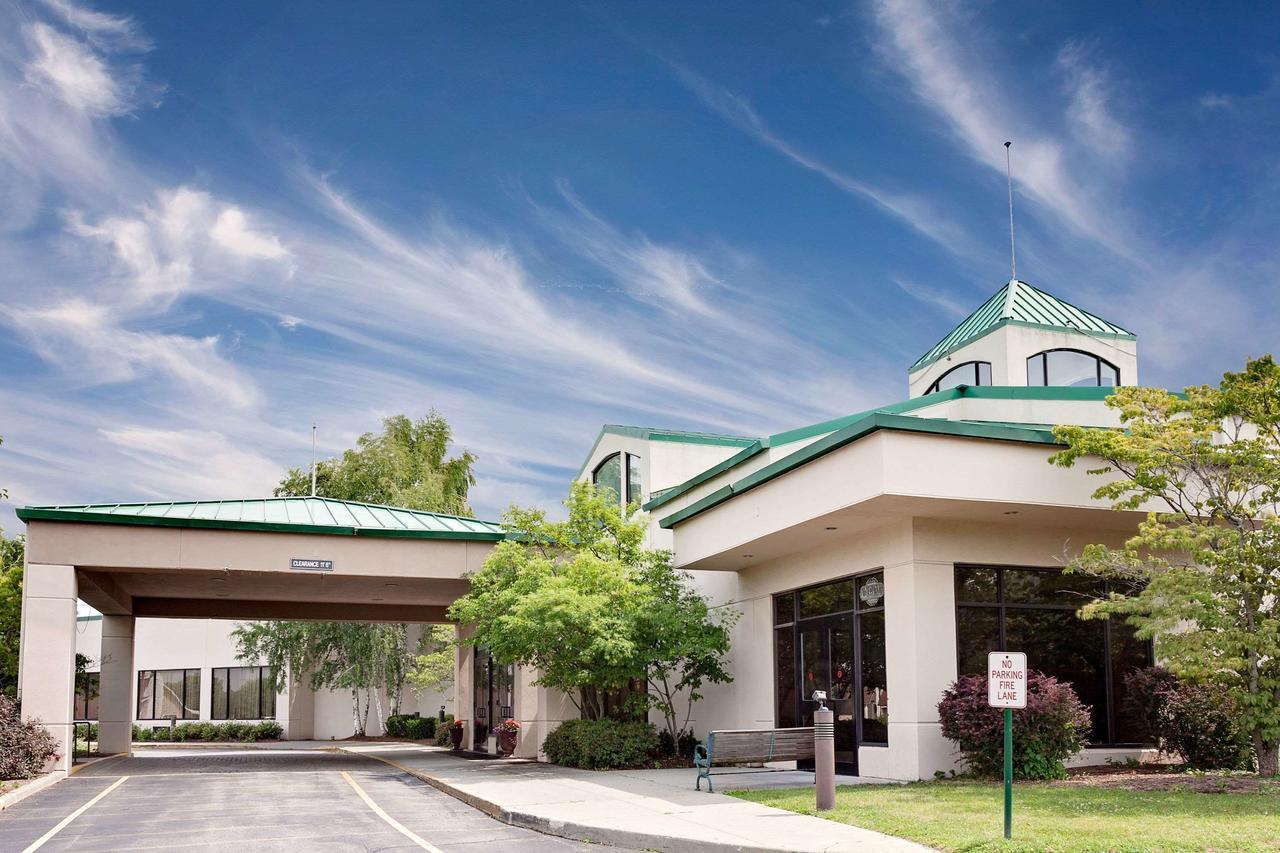 Ramada By Wyndham Fishkill Hotel Ngoại thất bức ảnh