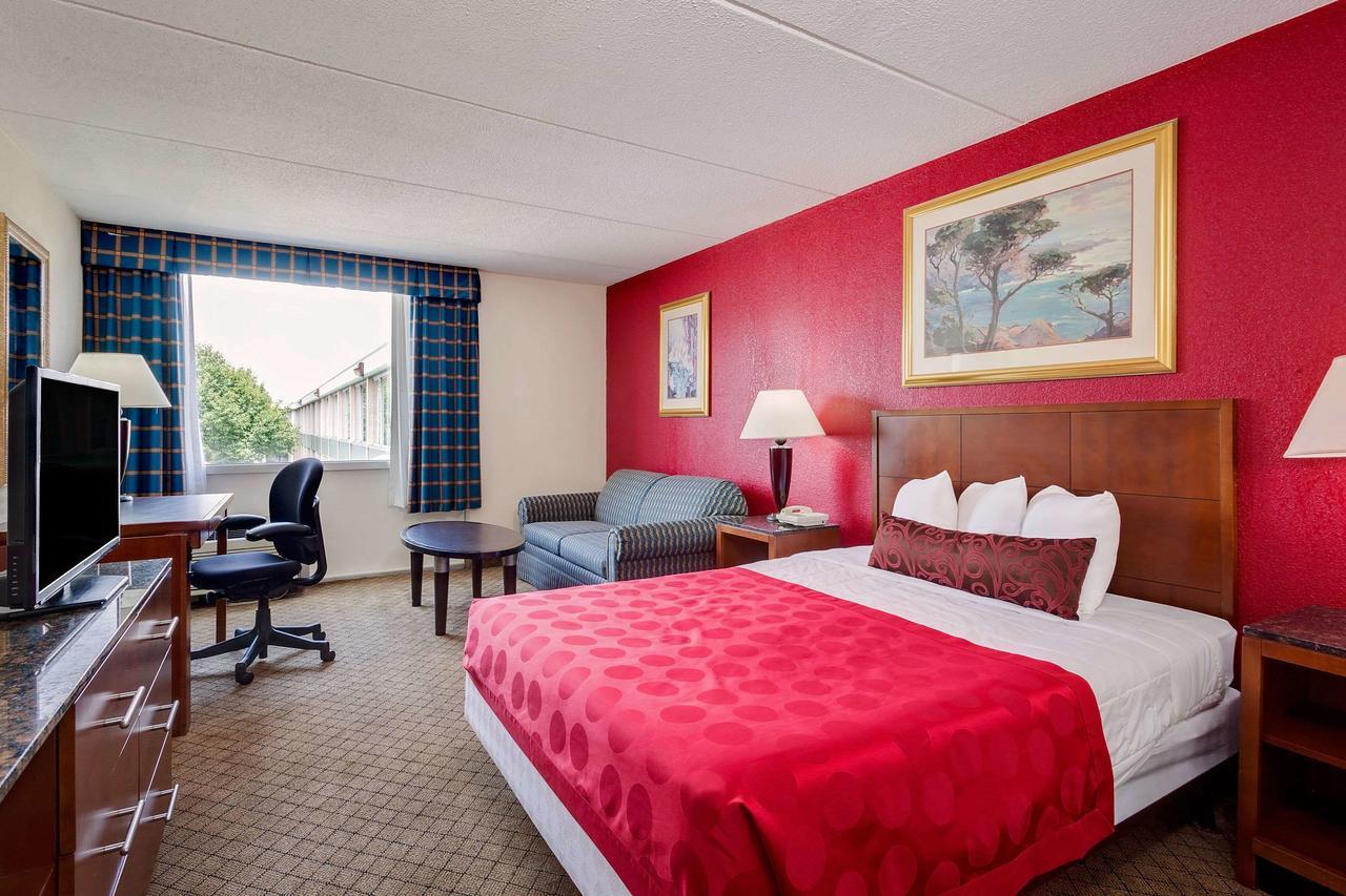 Ramada By Wyndham Fishkill Hotel Ngoại thất bức ảnh